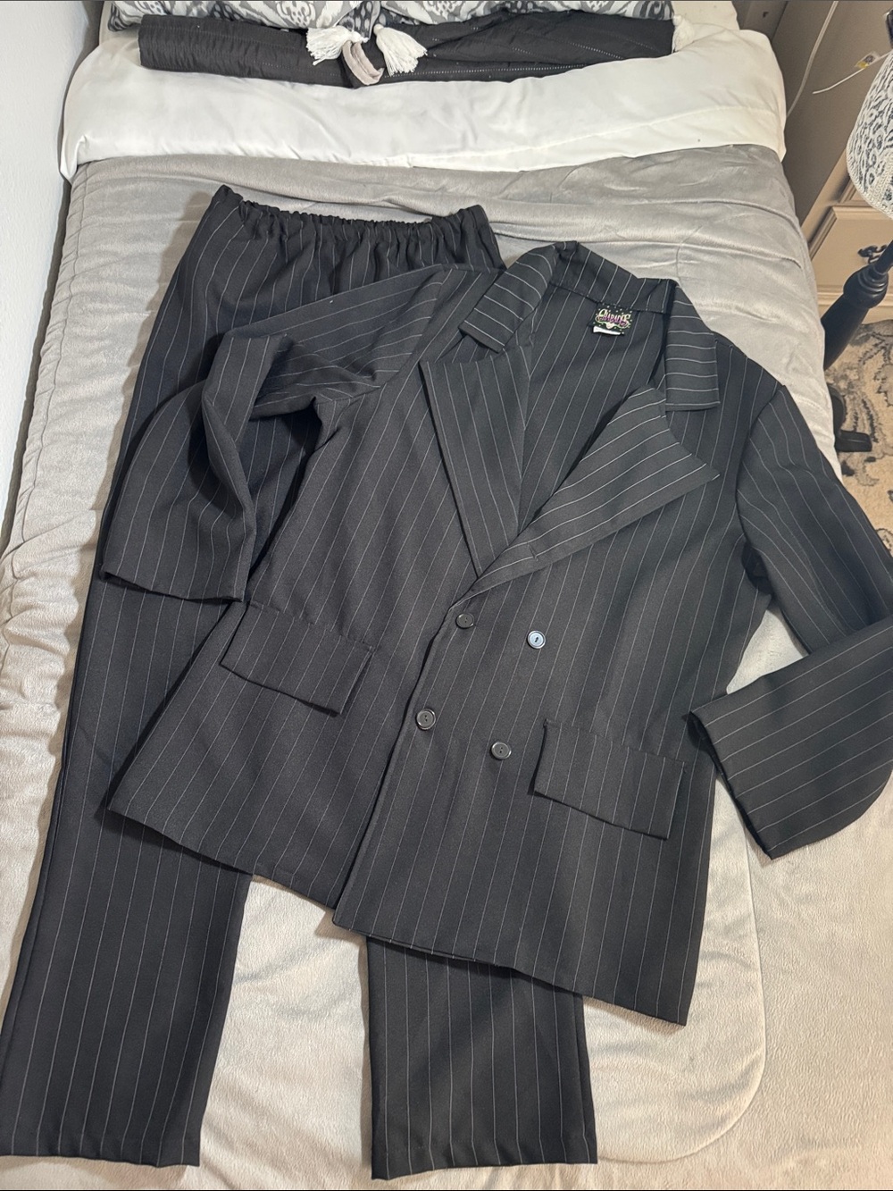 Charades Men's Halloween gangster Black Pinstripe Double-Breasted mobster suit M